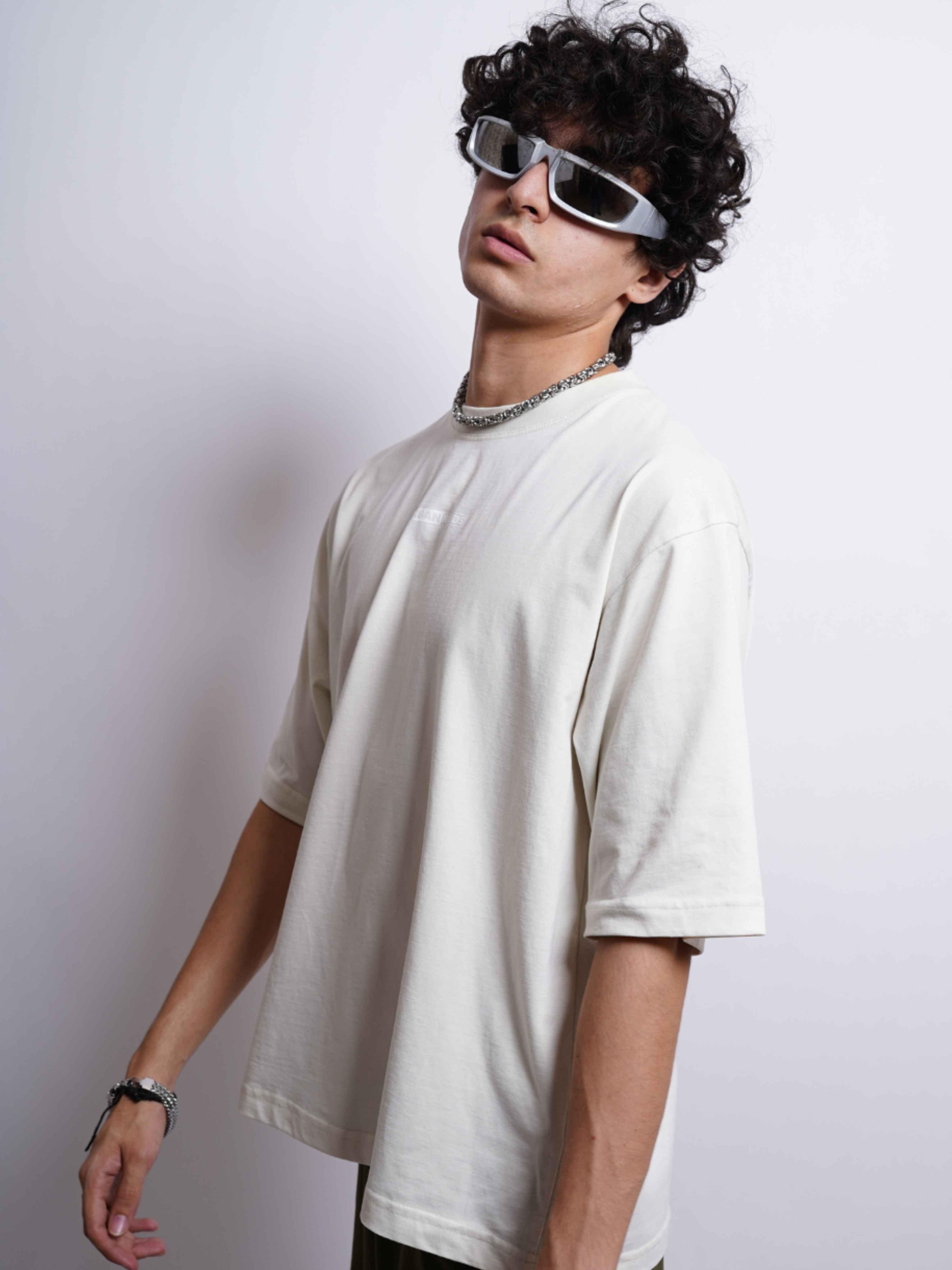 How To Style Oversized T-Shirts Like A Modern Streetwear Icon